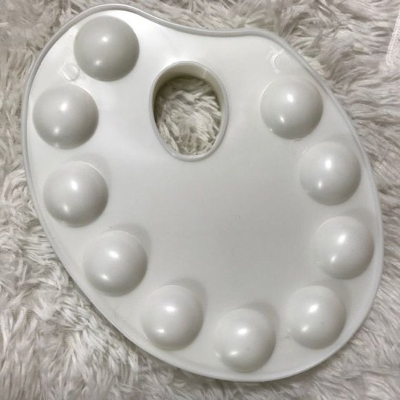 NWOT Paint Drop Cloth 8 Plastic Palette 48 Pans 5 Knife & 2oz Spray Bottle Set - Picture 4 of 10